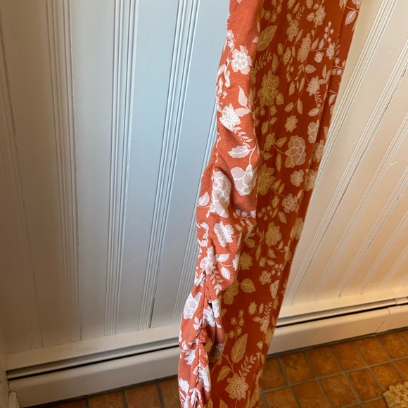 Target Ingrid And Isabel Flower Maternity Size M Scoop Dress - Picture 3 of 3